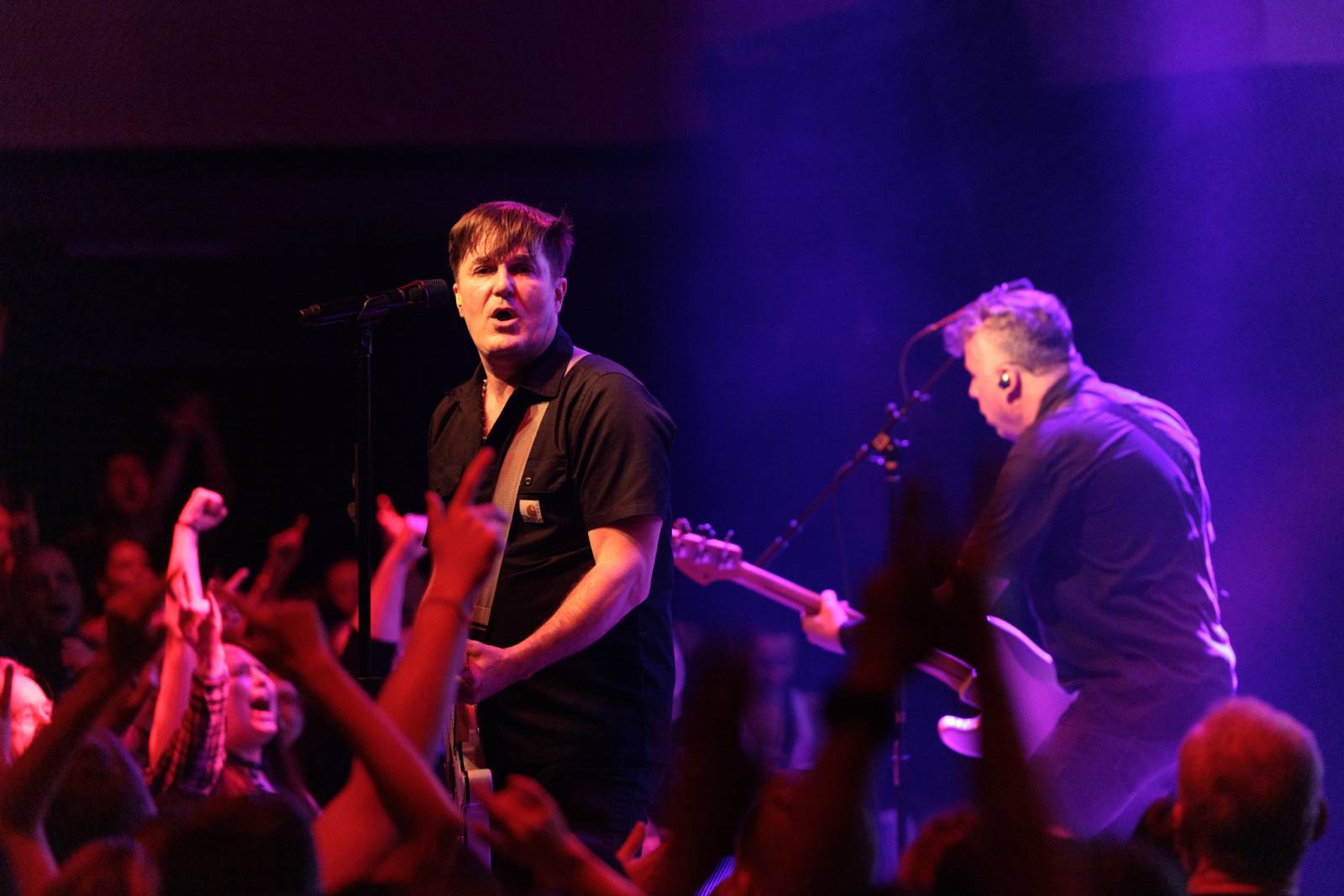 Inekafe zahájilo v Praze turné, bubeník odehrál koncert s horečkou