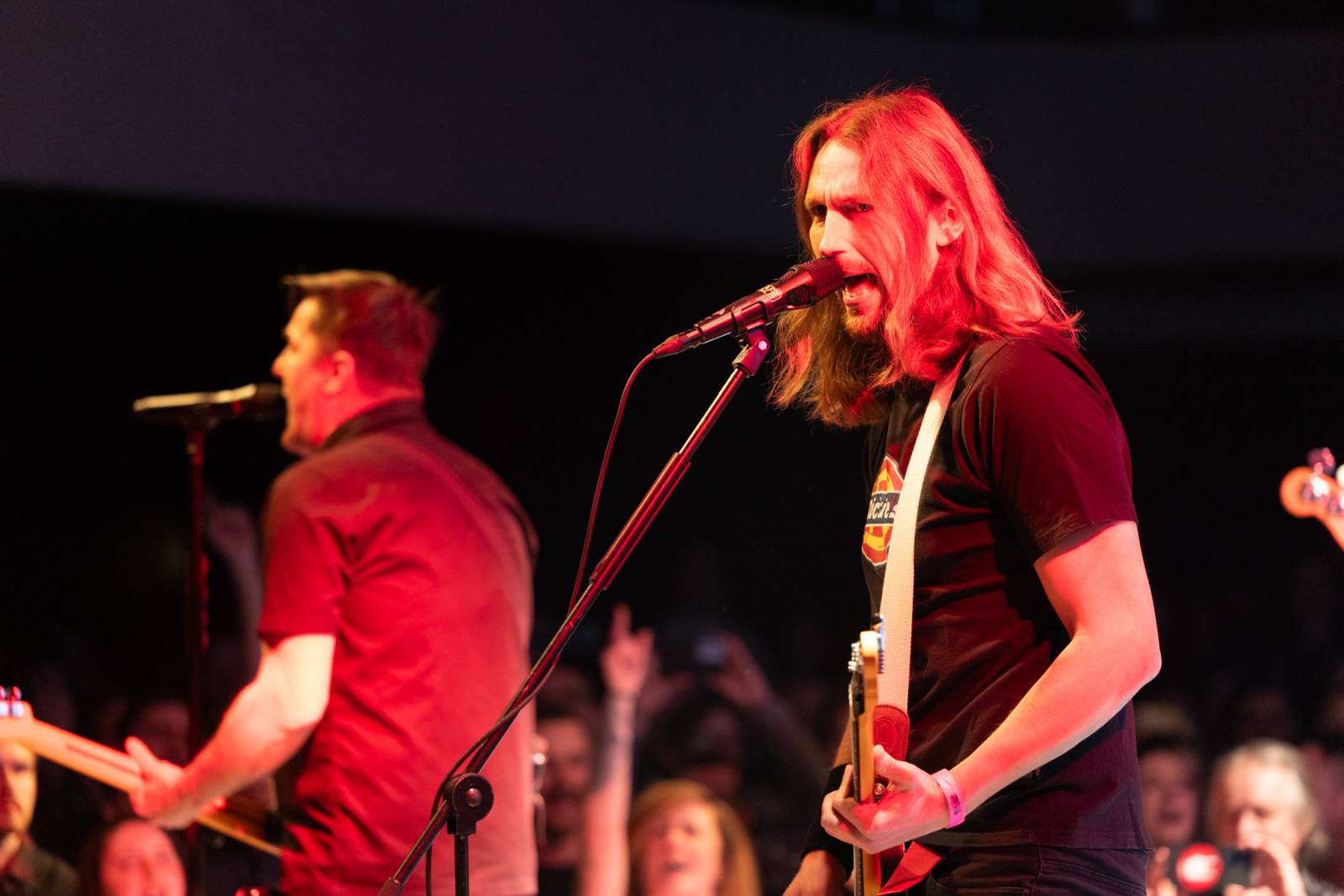 Inekafe zahájilo v Praze turné, bubeník odehrál koncert s horečkou