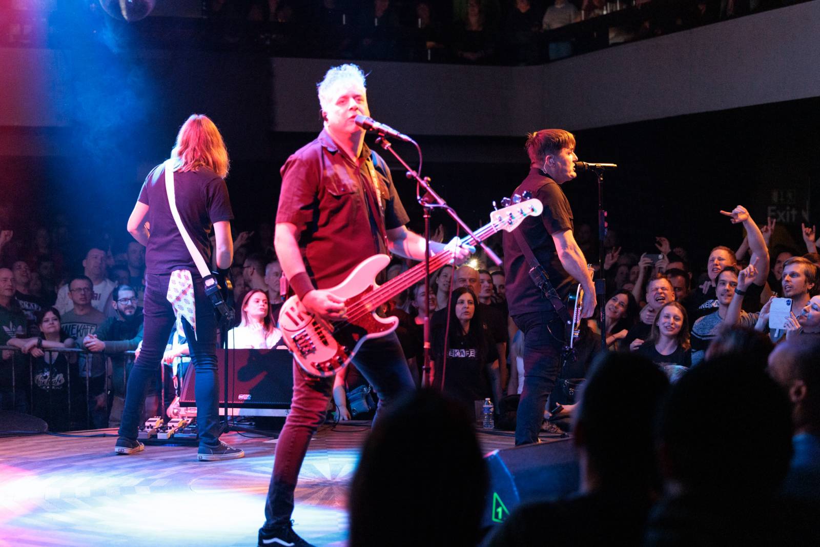 Inekafe zahájilo v Praze turné, bubeník odehrál koncert s horečkou