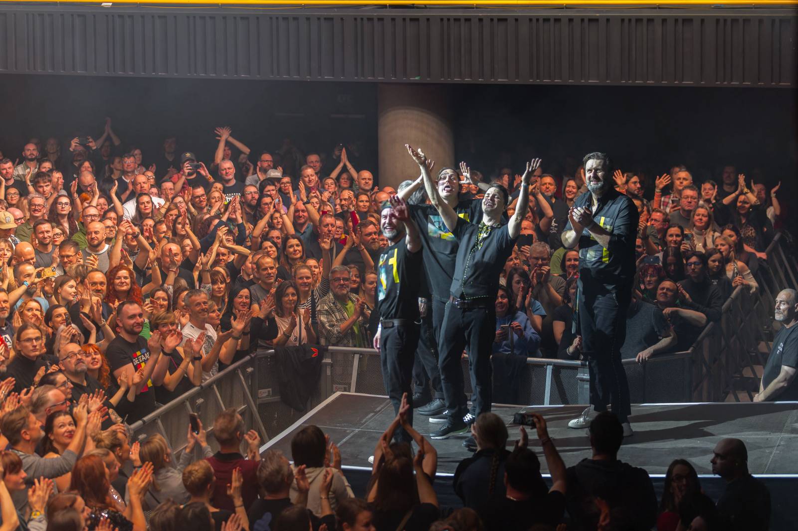 Tata Bojs řádili ve Foru Karlín, pokřtili i nové EP