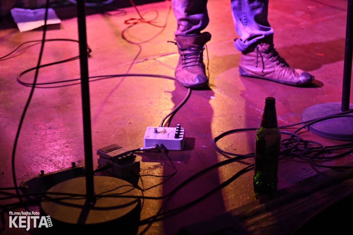 P.S. aneb Pohlavní styk obsadil strahovskou Sedmičku, klub praskal ve švech