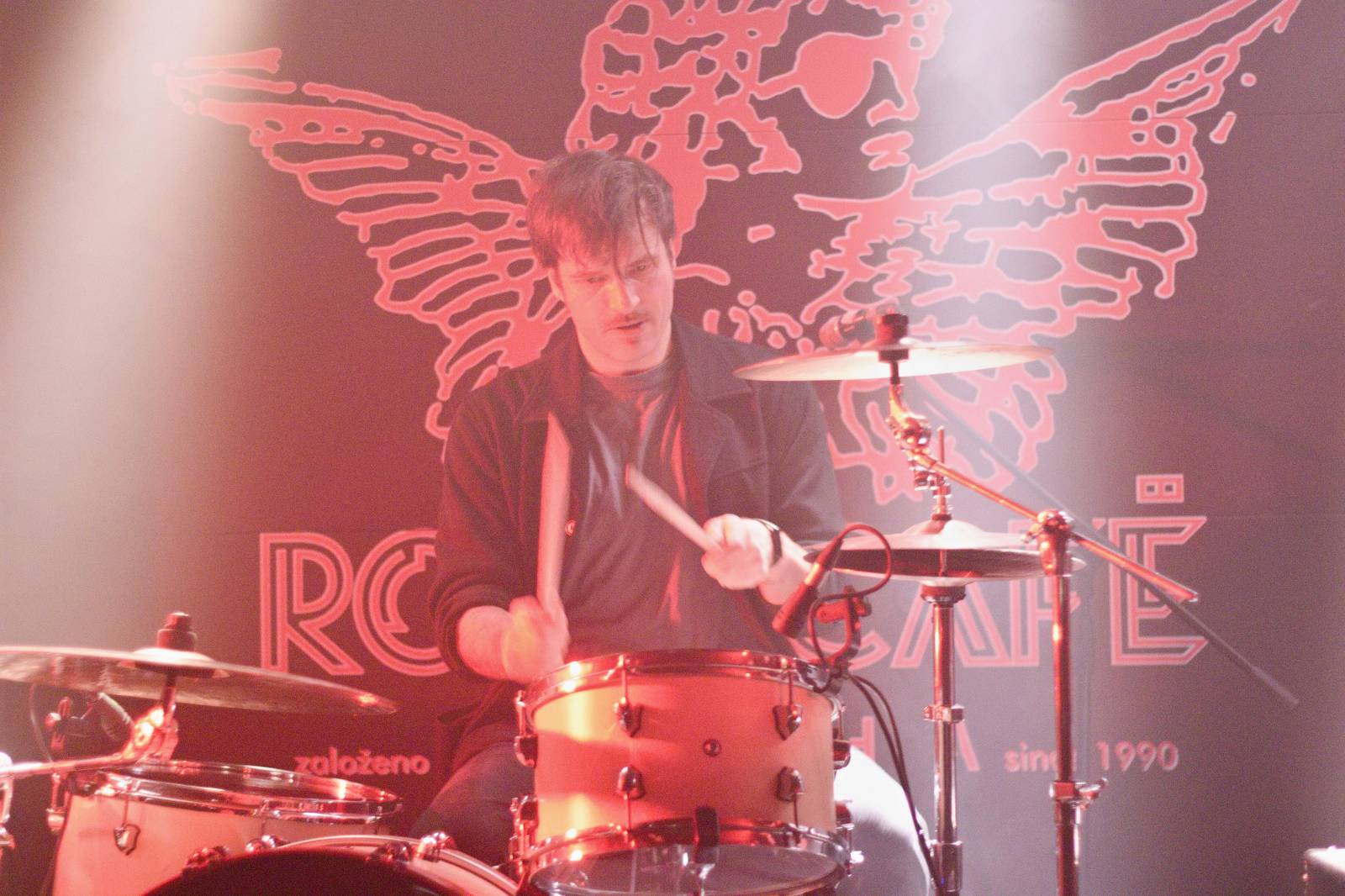 Energičtí Baits vystoupili v pražském Rock Café, podpořili je domácí Cold Meat Party