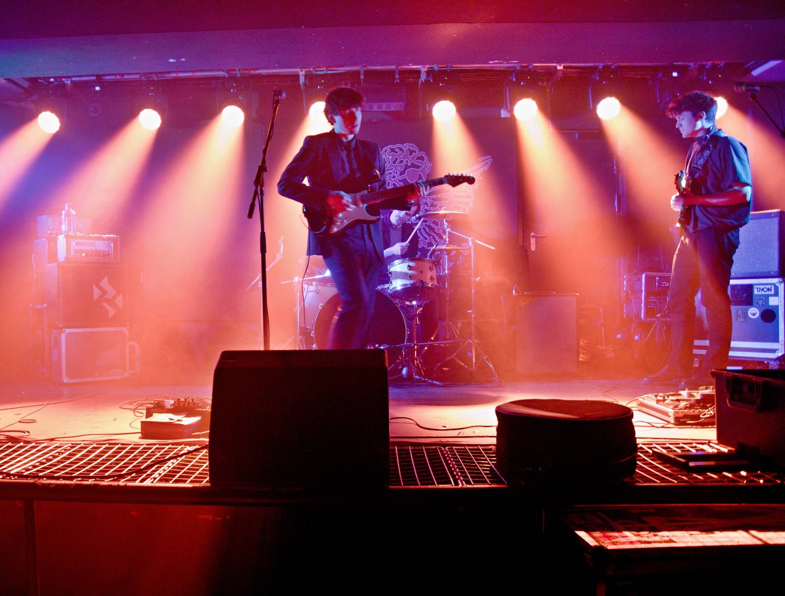 Energičtí Baits vystoupili v pražském Rock Café, podpořili je domácí Cold Meat Party