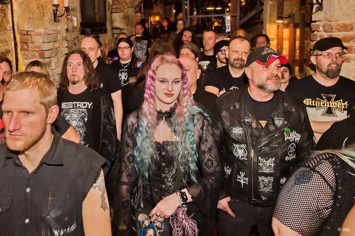 Energická smršť z domova i Mexika. V plzeňském Parlamentu zahráli Light of Dark, Sukkhu i Krusadist