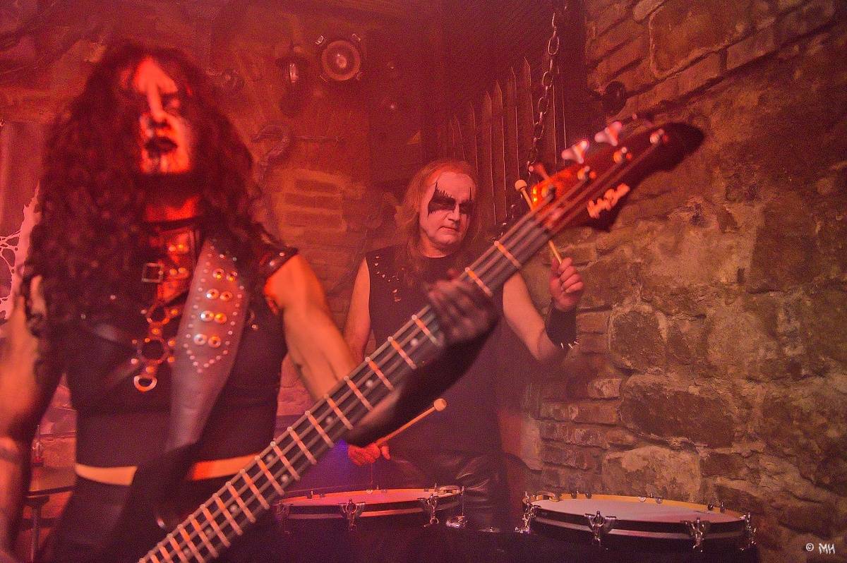 Energická smršť z domova i Mexika. V plzeňském Parlamentu zahráli Light of Dark, Sukkhu i Krusadist