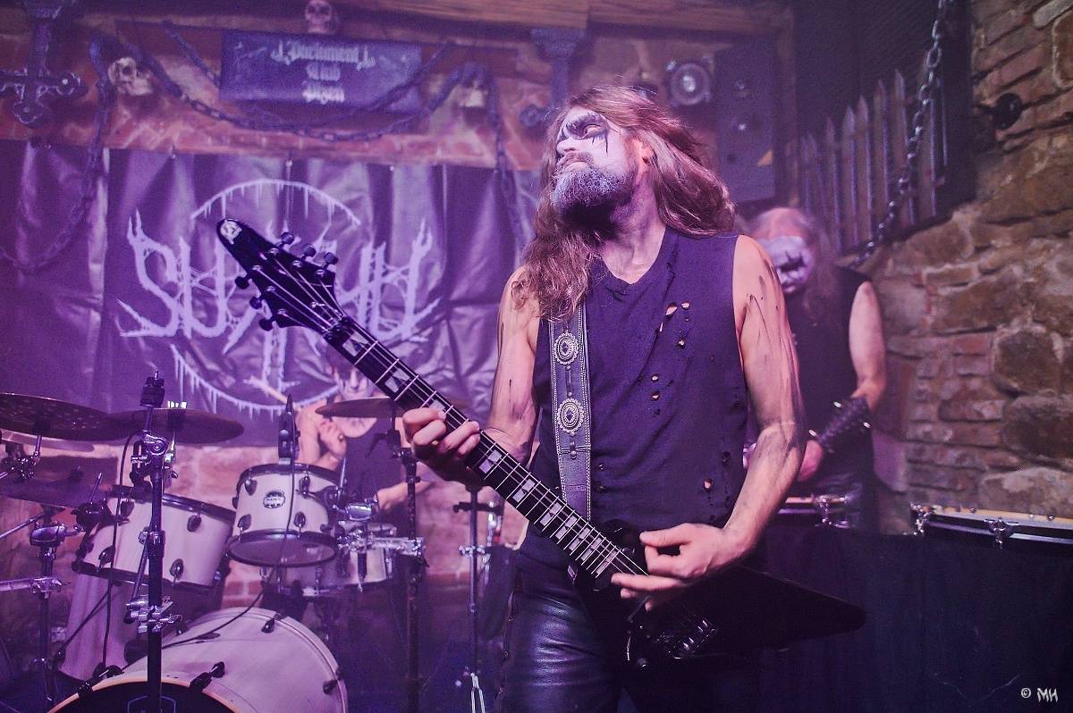 Energická smršť z domova i Mexika. V plzeňském Parlamentu zahráli Light of Dark, Sukkhu i Krusadist