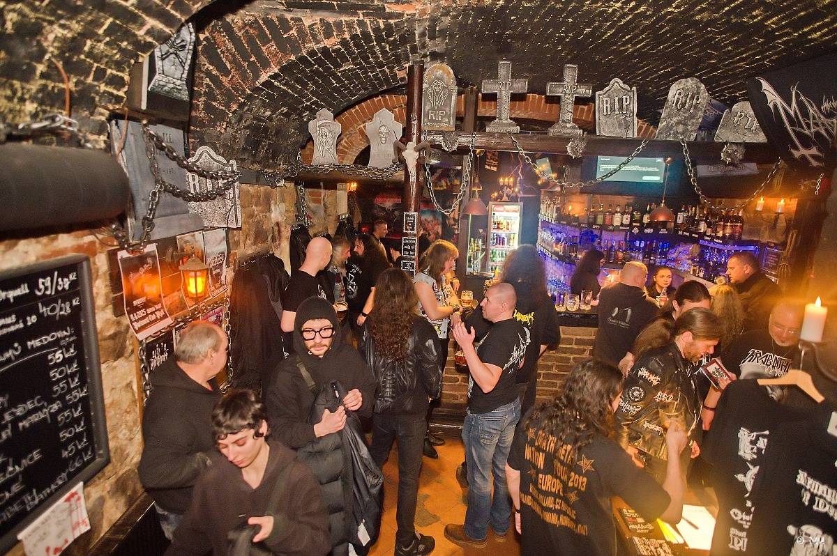 Energická smršť z domova i Mexika. V plzeňském Parlamentu zahráli Light of Dark, Sukkhu i Krusadist