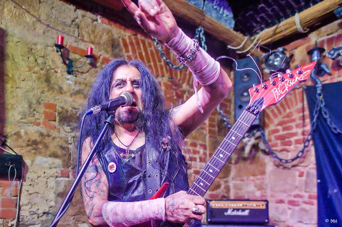 Energická smršť z domova i Mexika. V plzeňském Parlamentu zahráli Light of Dark, Sukkhu i Krusadist