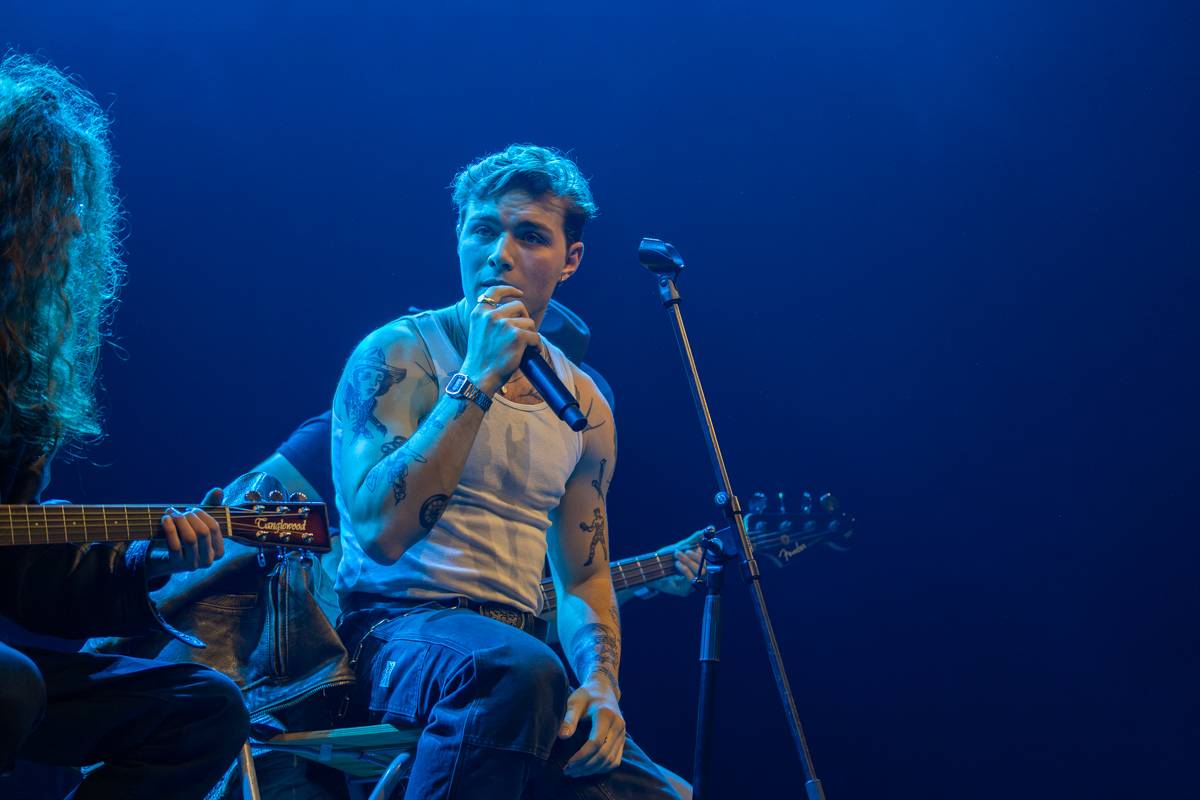 Eva Burešová rozezpívala Forum Karlín, plný sál ji dojal k slzám