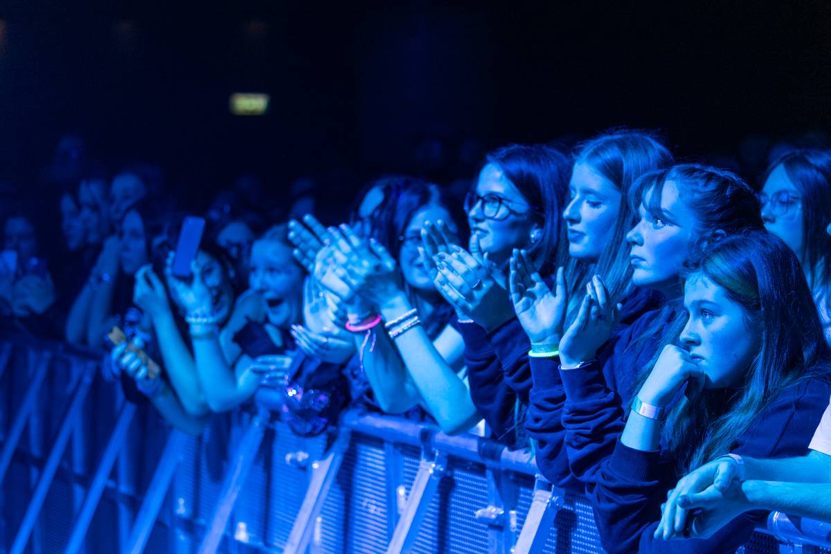 Eva Burešová rozezpívala Forum Karlín, plný sál ji dojal k slzám