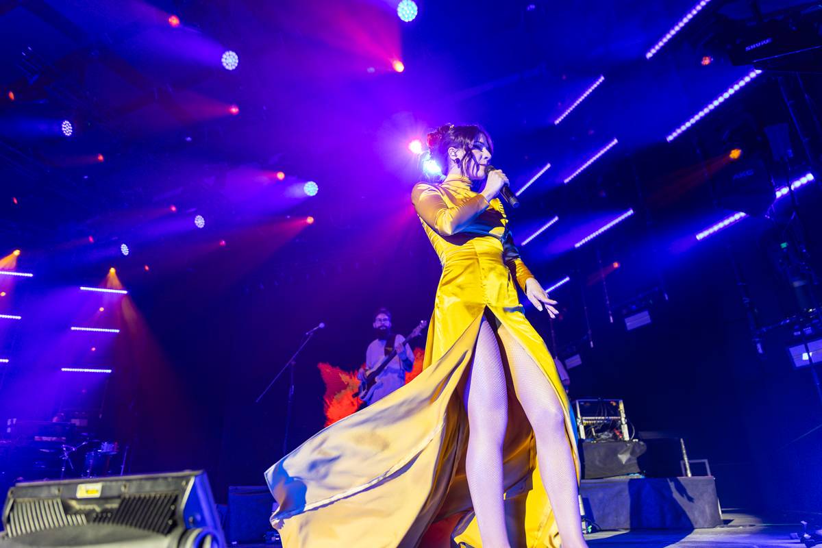 Eva Burešová rozezpívala Forum Karlín, plný sál ji dojal k slzám