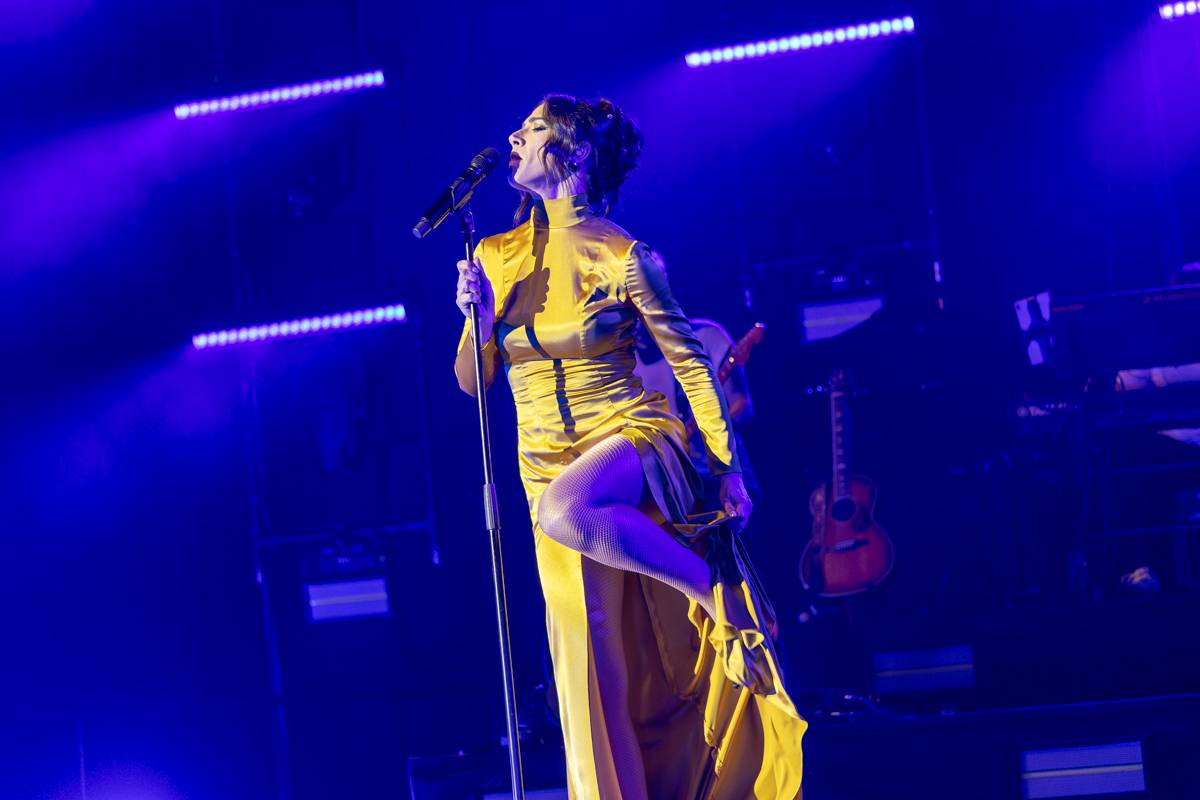 Eva Burešová rozezpívala Forum Karlín, plný sál ji dojal k slzám