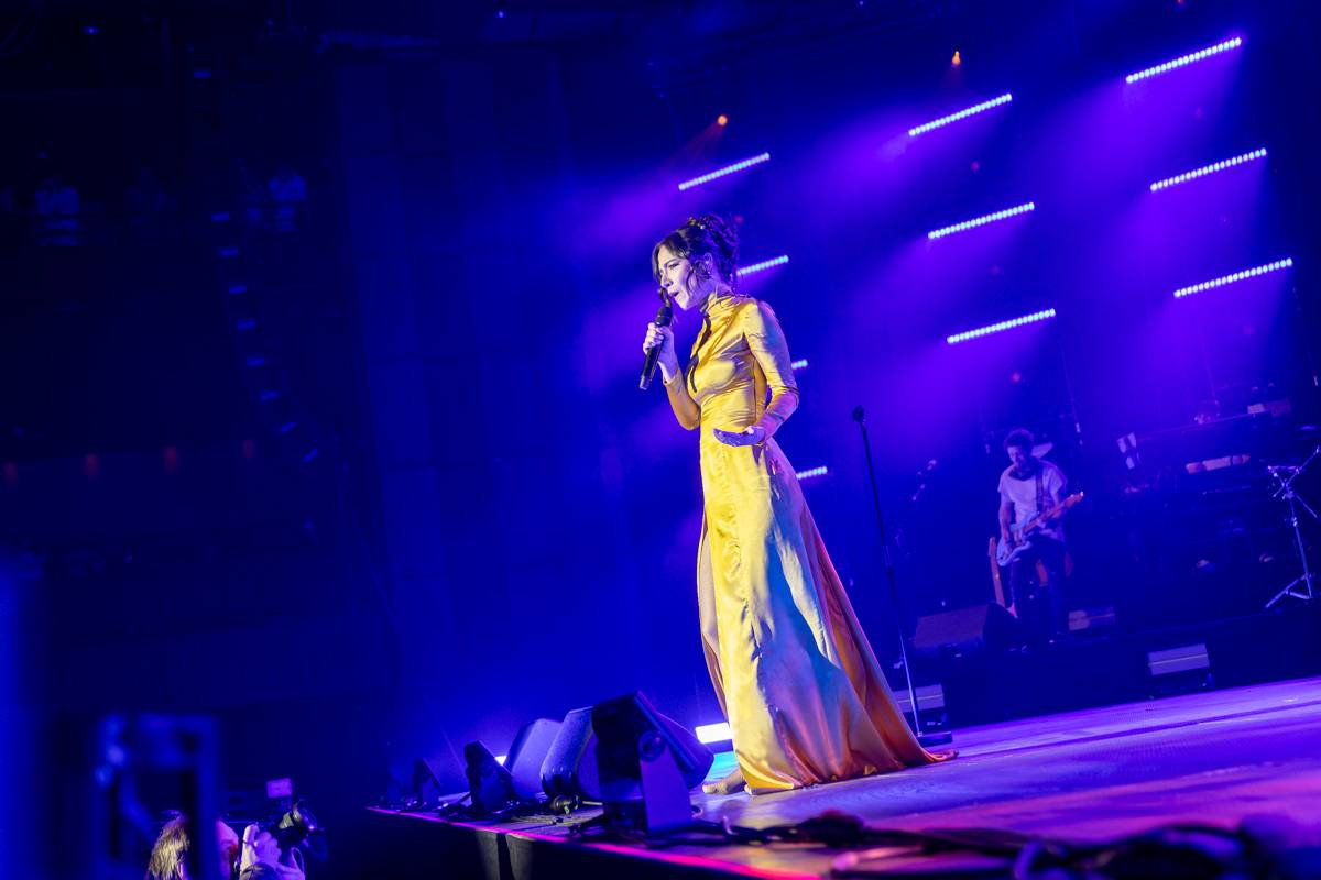 Eva Burešová rozezpívala Forum Karlín, plný sál ji dojal k slzám