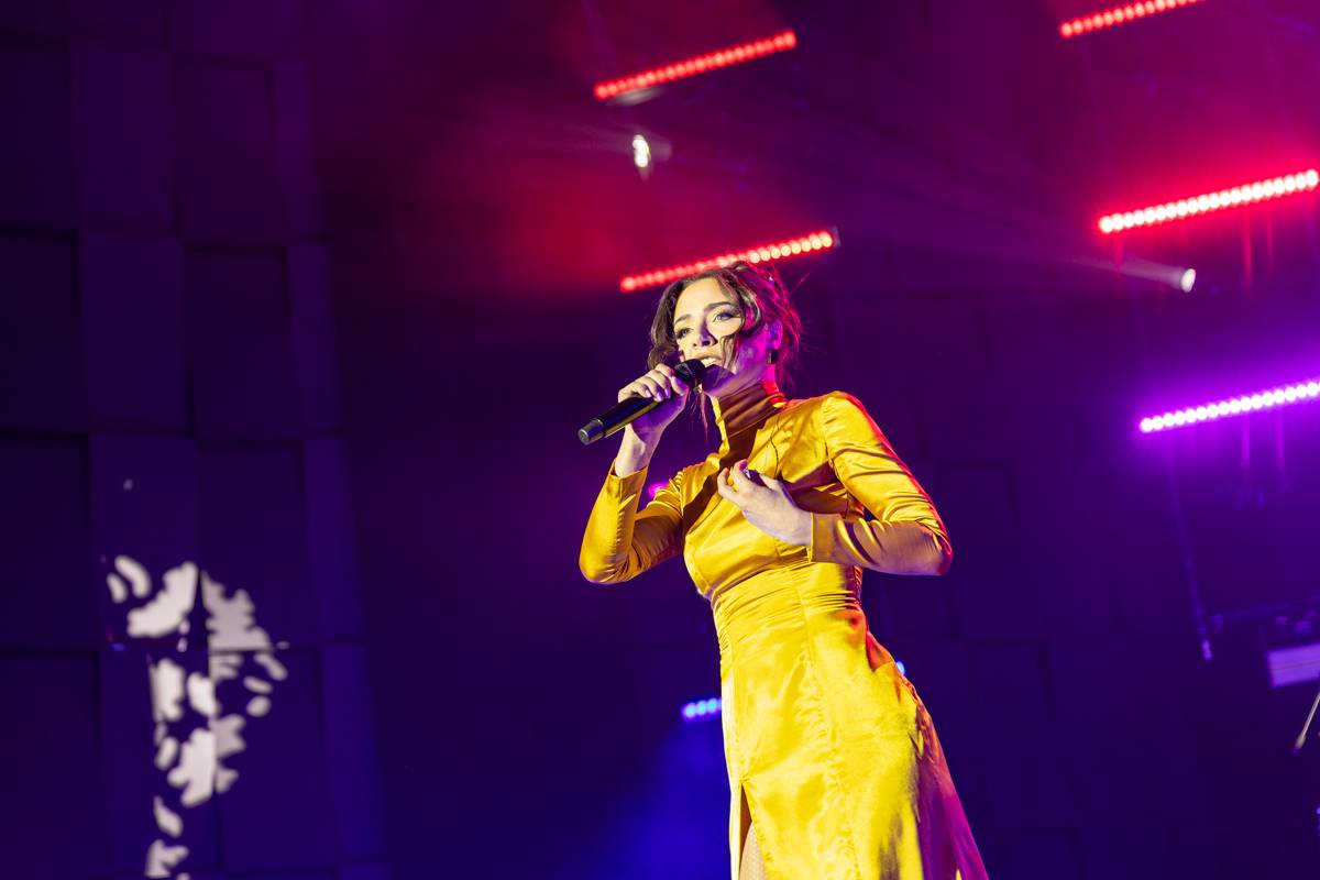 Eva Burešová rozezpívala Forum Karlín, plný sál ji dojal k slzám