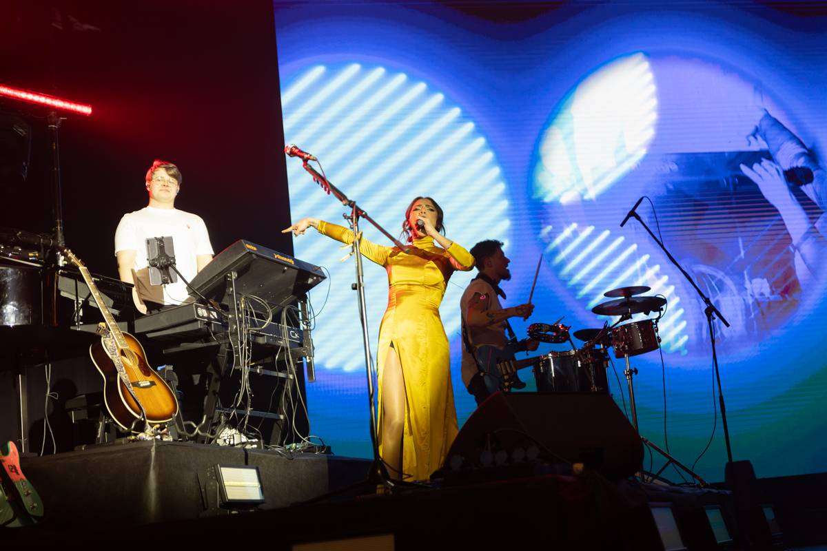 Eva Burešová rozezpívala Forum Karlín, plný sál ji dojal k slzám