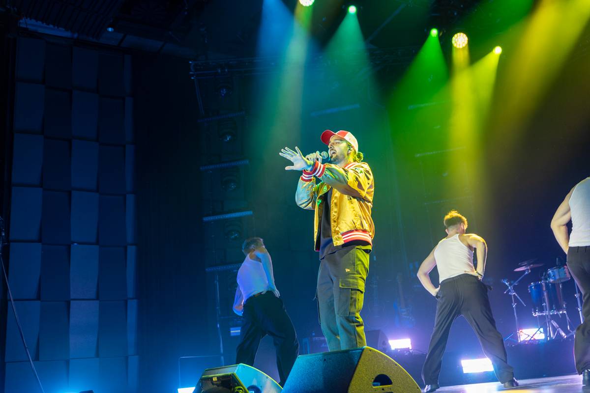 Eva Burešová rozezpívala Forum Karlín, plný sál ji dojal k slzám