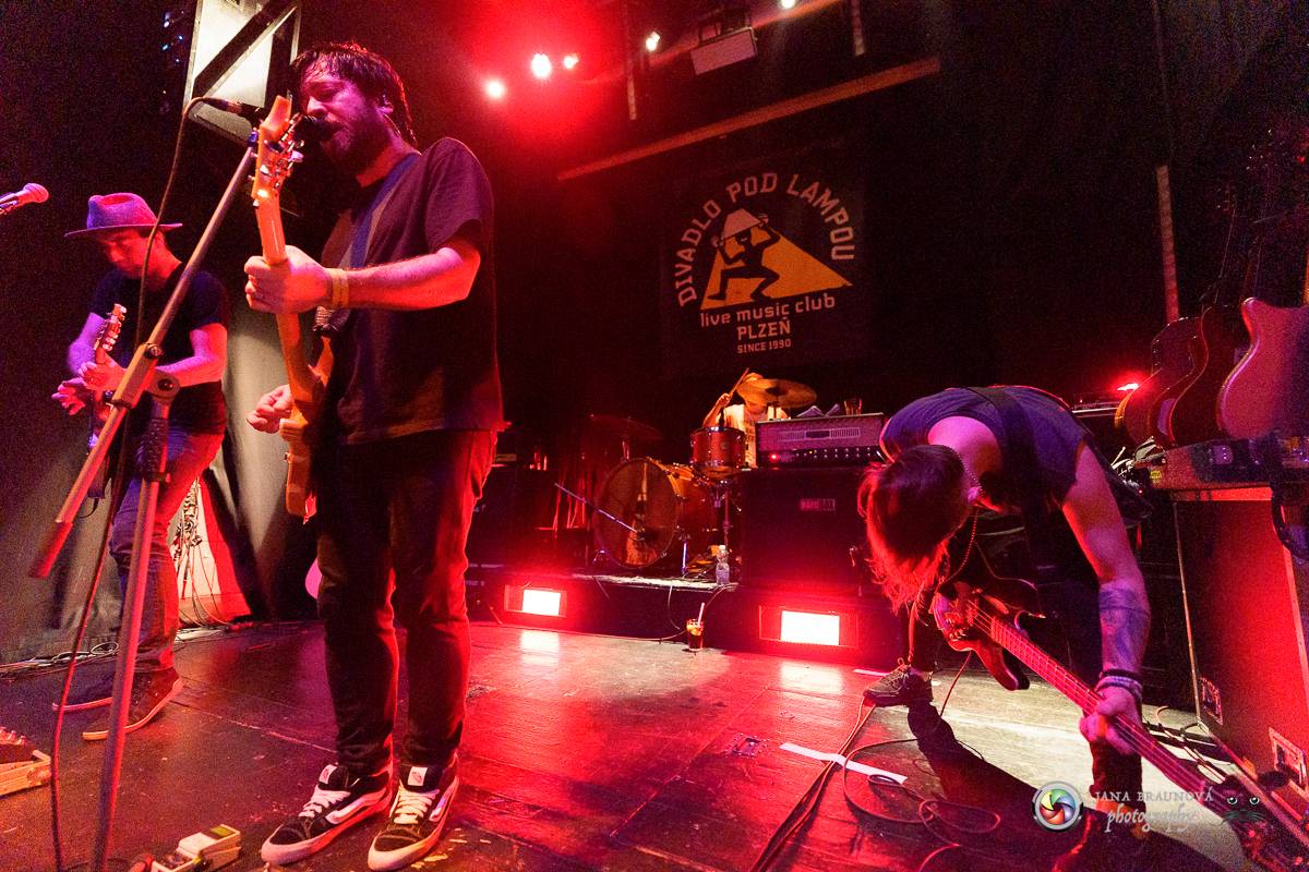 Imodium rozezpívalo Plzeň, doprovodila ho tříčlenná parta Anteater