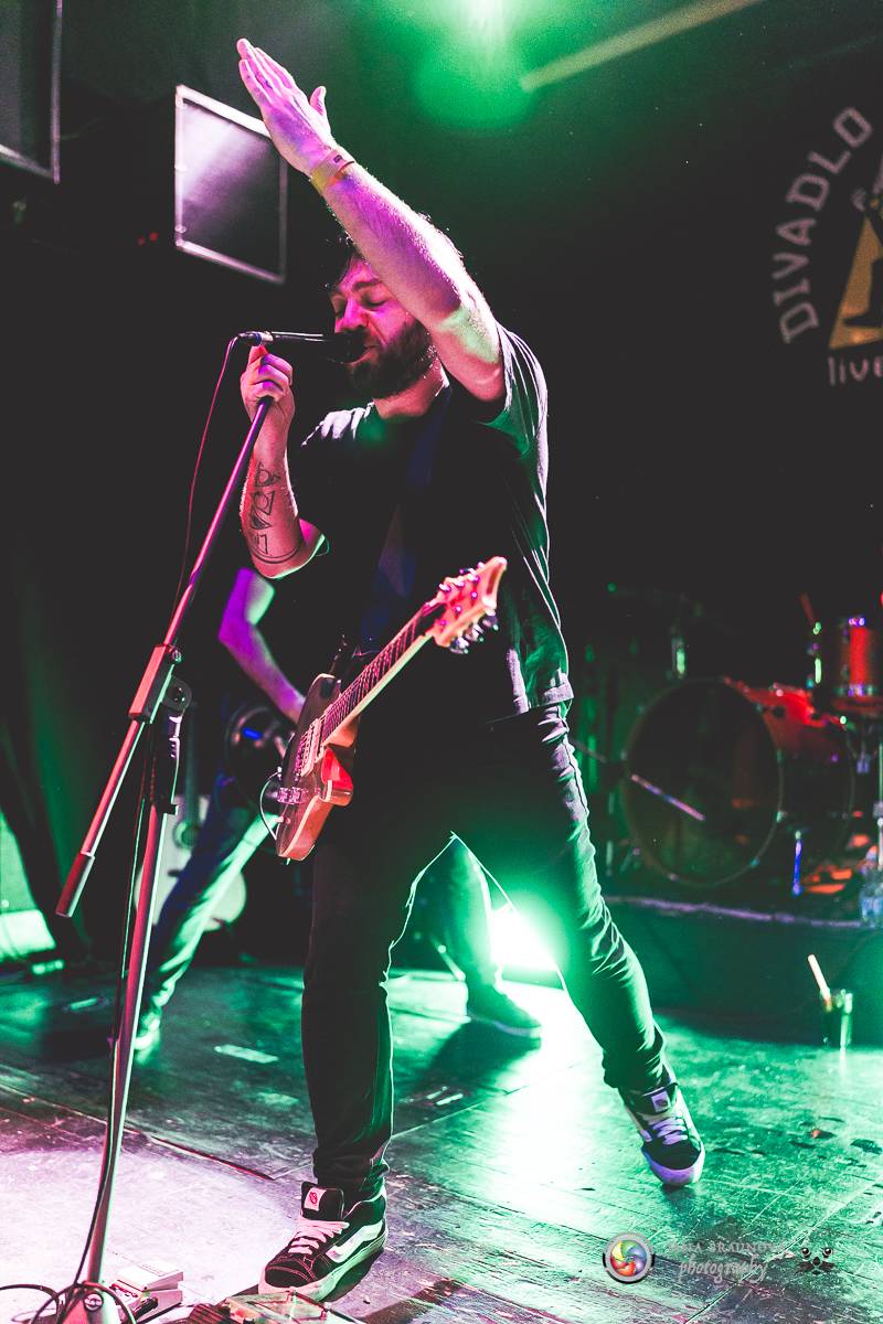 Imodium rozezpívalo Plzeň, doprovodila ho tříčlenná parta Anteater