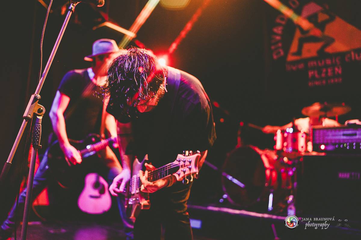 Imodium rozezpívalo Plzeň, doprovodila ho tříčlenná parta Anteater