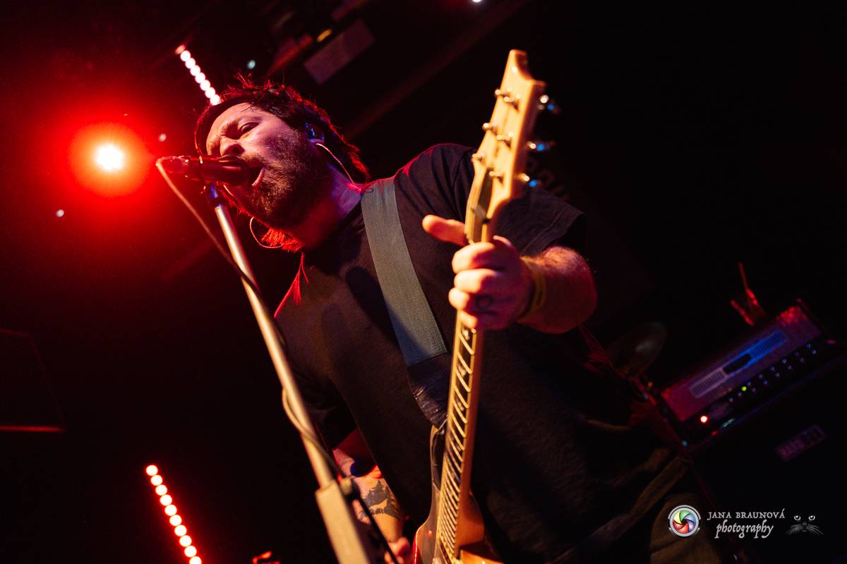 Imodium rozezpívalo Plzeň, doprovodila ho tříčlenná parta Anteater