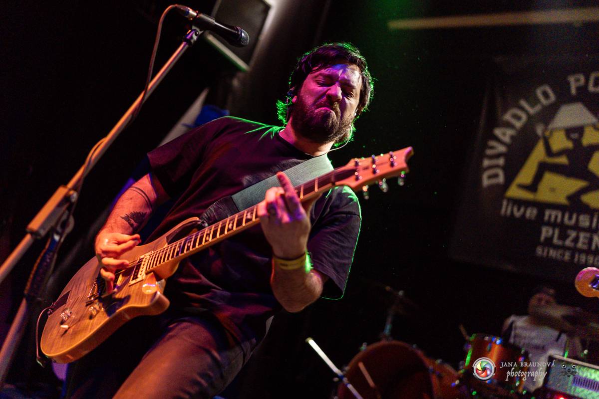 Imodium rozezpívalo Plzeň, doprovodila ho tříčlenná parta Anteater