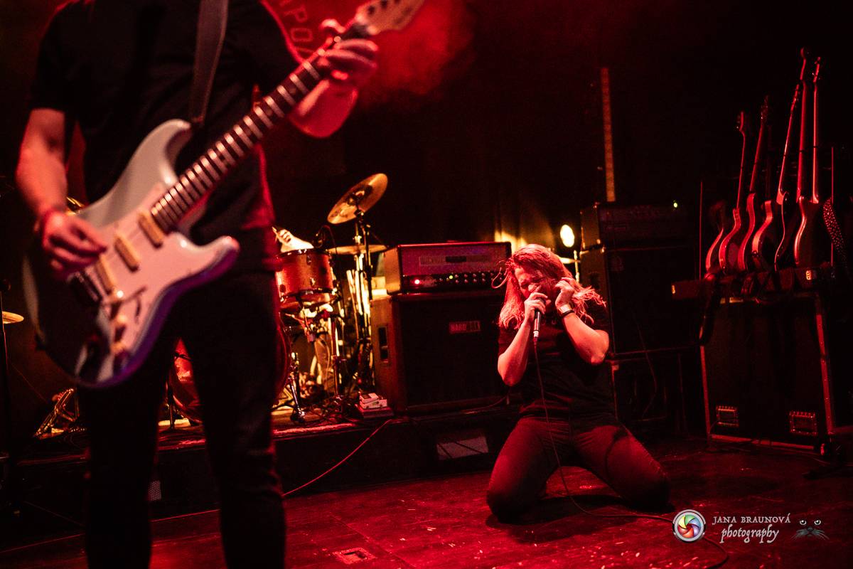 Imodium rozezpívalo Plzeň, doprovodila ho tříčlenná parta Anteater