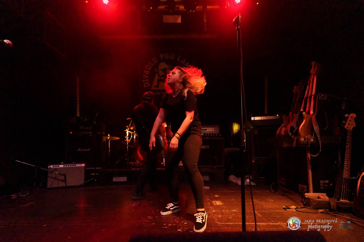 Imodium rozezpívalo Plzeň, doprovodila ho tříčlenná parta Anteater