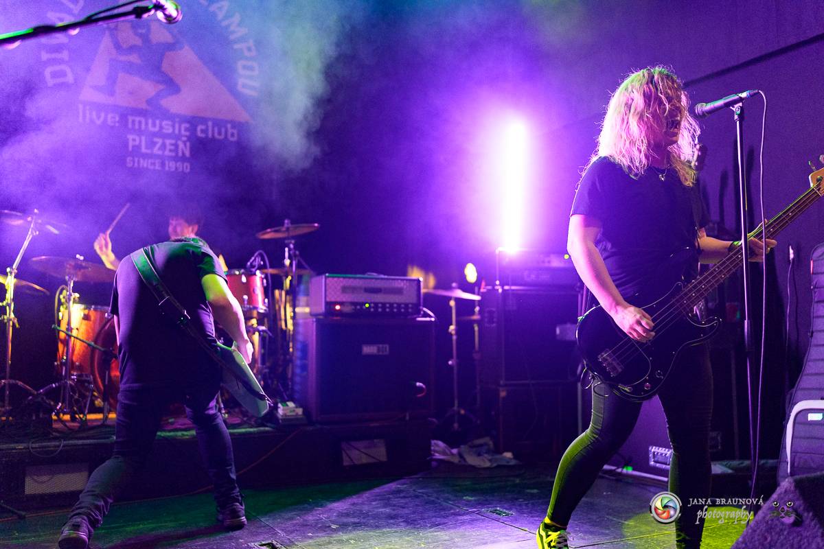 Imodium rozezpívalo Plzeň, doprovodila ho tříčlenná parta Anteater