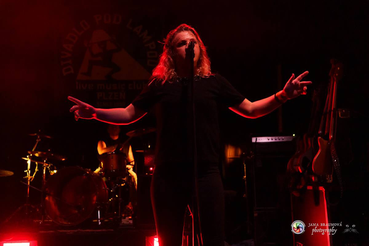 Imodium rozezpívalo Plzeň, doprovodila ho tříčlenná parta Anteater