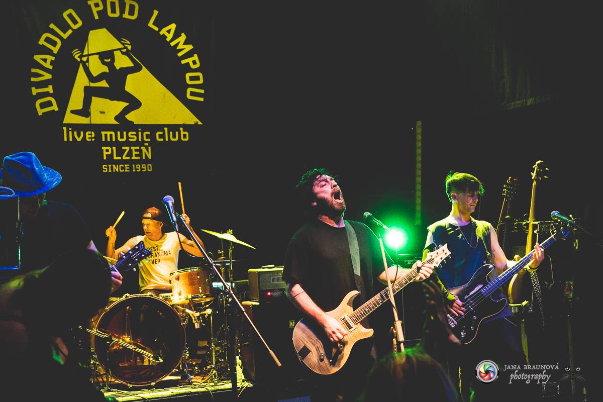 Imodium rozezpívalo Plzeň, doprovodila ho tříčlenná parta Anteater
