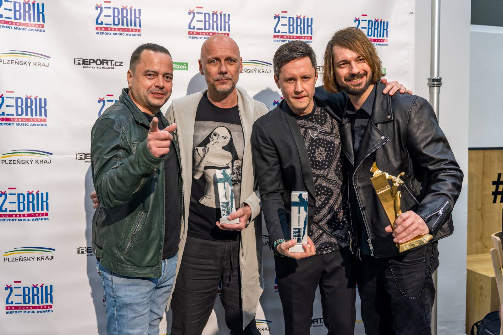 Žebřík poznal vítěze 33. ročníku. Ceny si převzali Chinaski, Monkey Business, Marpo či festival Rock for People