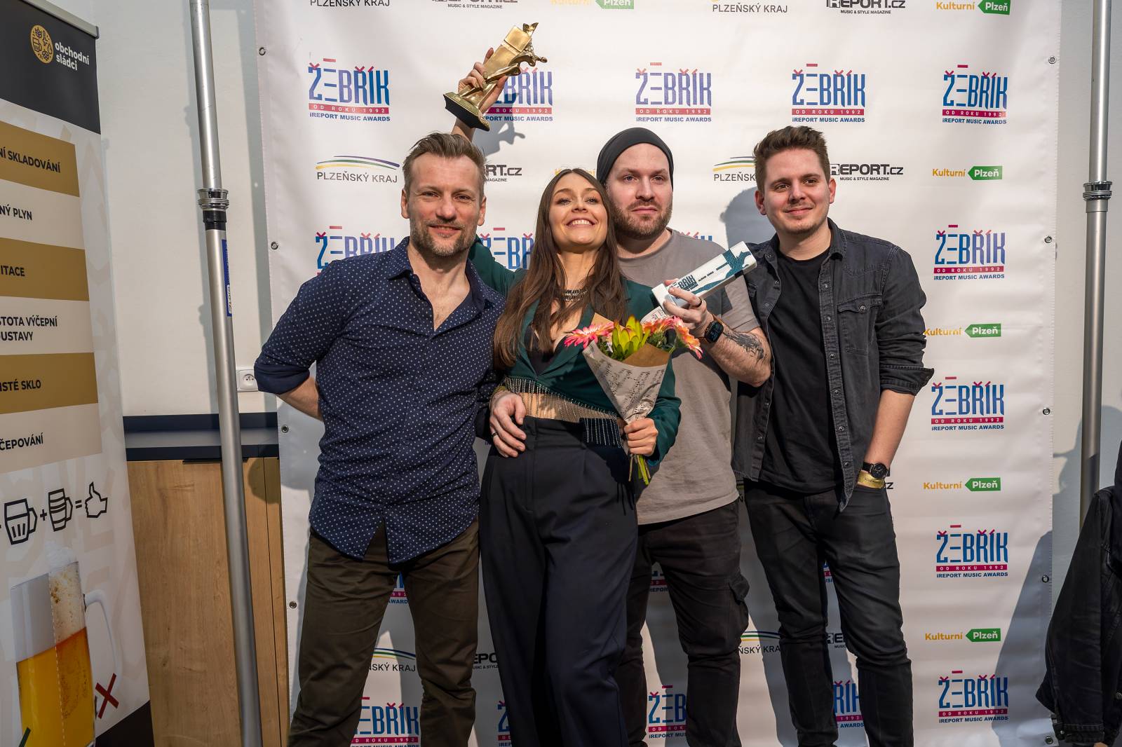 Žebřík poznal vítěze 33. ročníku. Ceny si převzali Chinaski, Monkey Business, Marpo či festival Rock for People