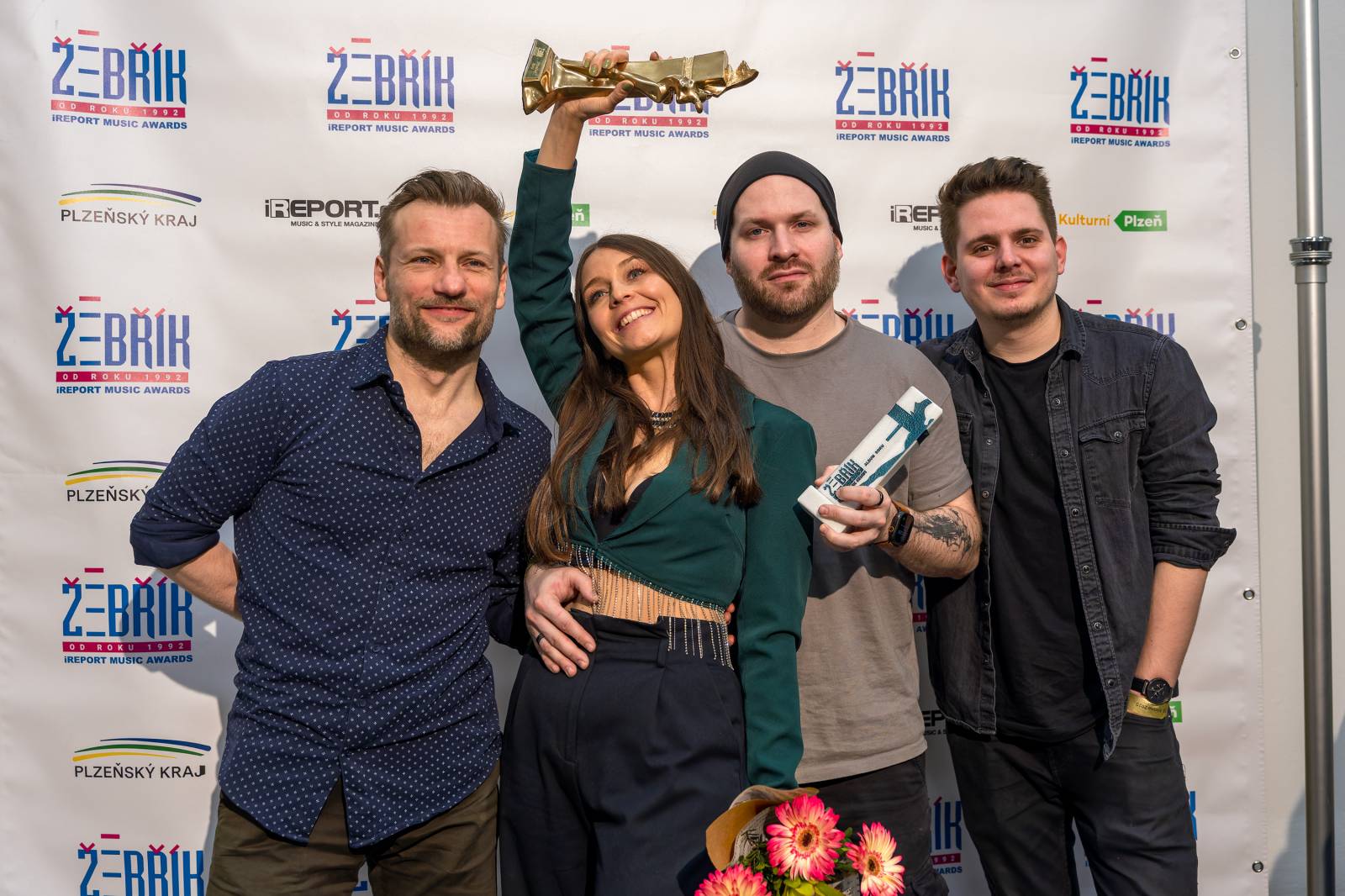 Žebřík poznal vítěze 33. ročníku. Ceny si převzali Chinaski, Monkey Business, Marpo či festival Rock for People