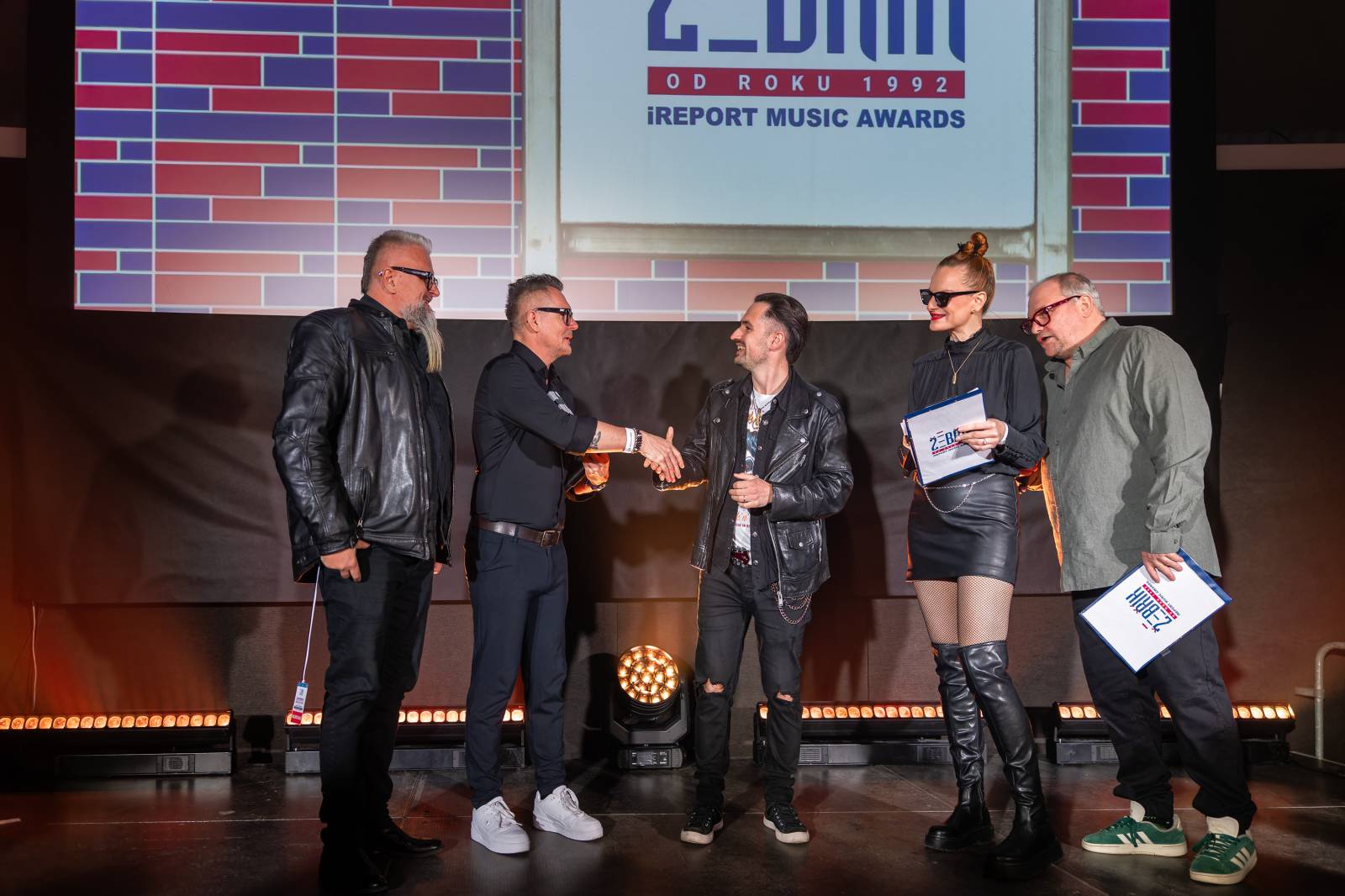 Žebřík poznal vítěze 33. ročníku. Ceny si převzali Chinaski, Monkey Business, Marpo či festival Rock for People