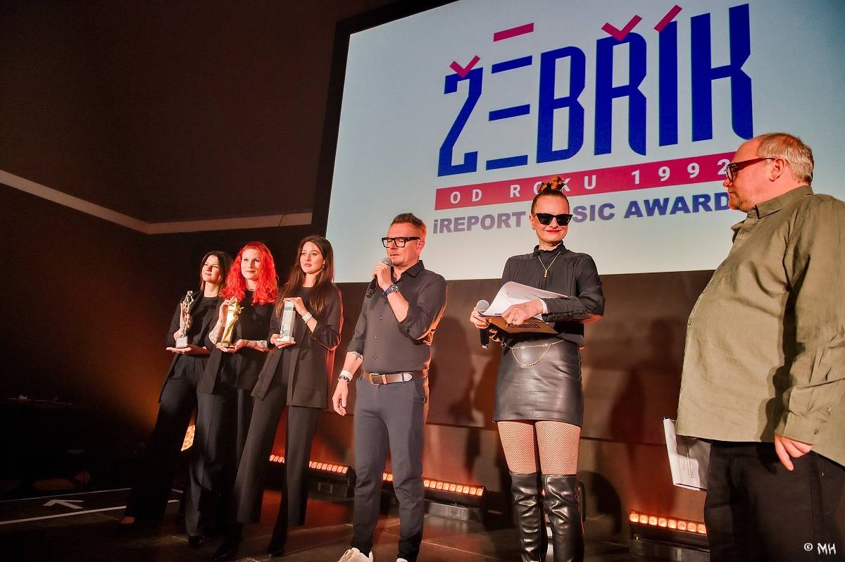 Žebřík oslavil Kristova léta s Rockovým Ježíšem Kamilem Střihavkou. Vystoupili také Marpo a Pan Lynx