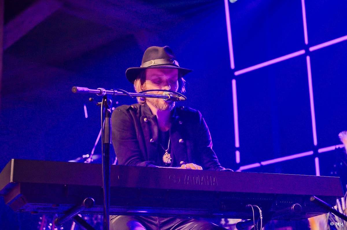 Žebřík oslavil Kristova léta s Rockovým Ježíšem Kamilem Střihavkou. Vystoupili také Marpo a Pan Lynx