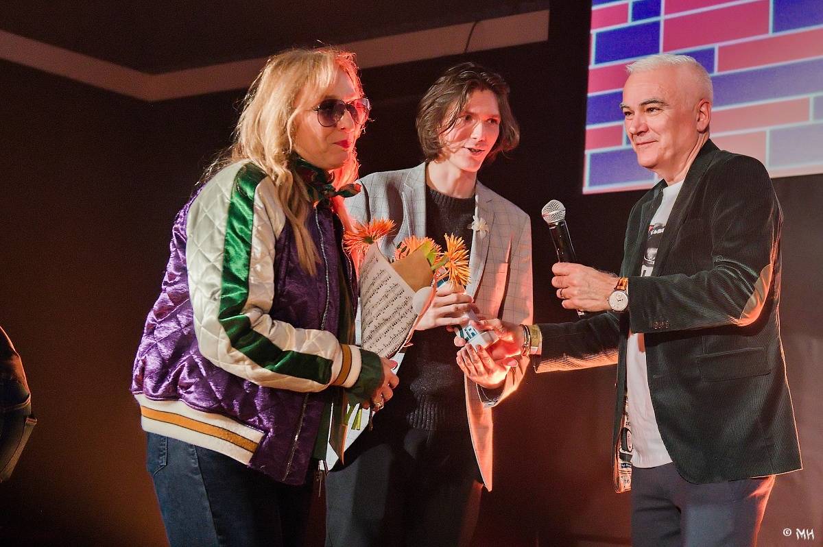 Žebřík oslavil Kristova léta s Rockovým Ježíšem Kamilem Střihavkou. Vystoupili také Marpo a Pan Lynx