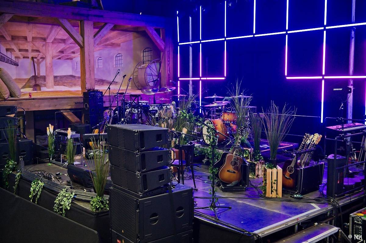 Žebřík oslavil Kristova léta s Rockovým Ježíšem Kamilem Střihavkou. Vystoupili také Marpo a Pan Lynx