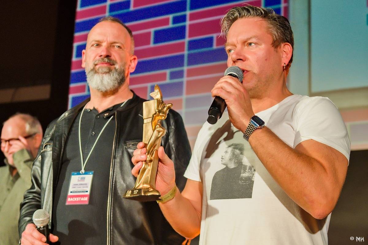 Žebřík oslavil Kristova léta s Rockovým Ježíšem Kamilem Střihavkou. Vystoupili také Marpo a Pan Lynx