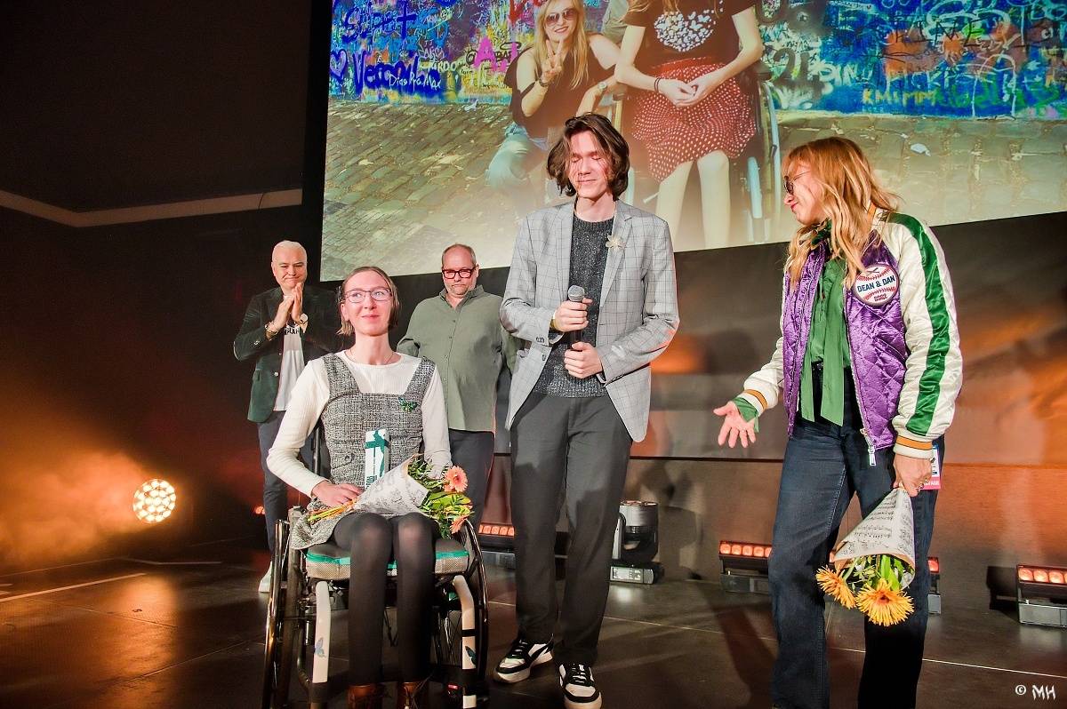 Žebřík oslavil Kristova léta s Rockovým Ježíšem Kamilem Střihavkou. Vystoupili také Marpo a Pan Lynx