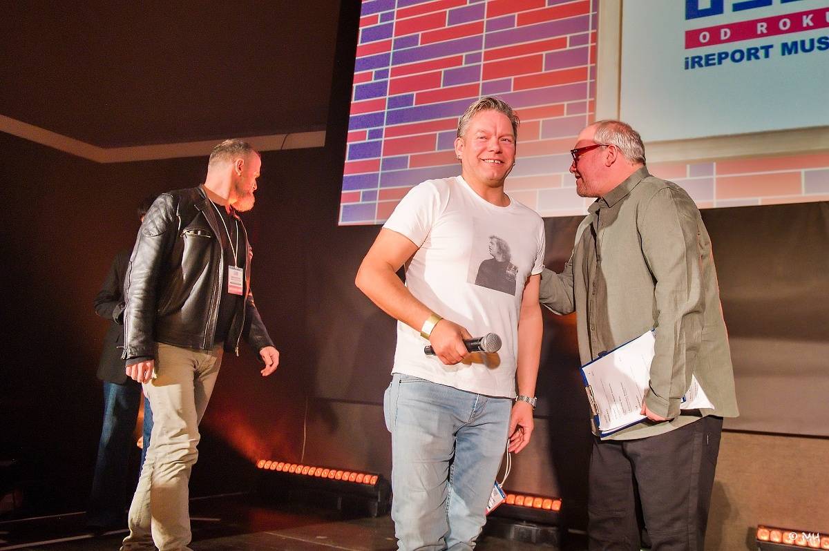 Žebřík oslavil Kristova léta s Rockovým Ježíšem Kamilem Střihavkou. Vystoupili také Marpo a Pan Lynx