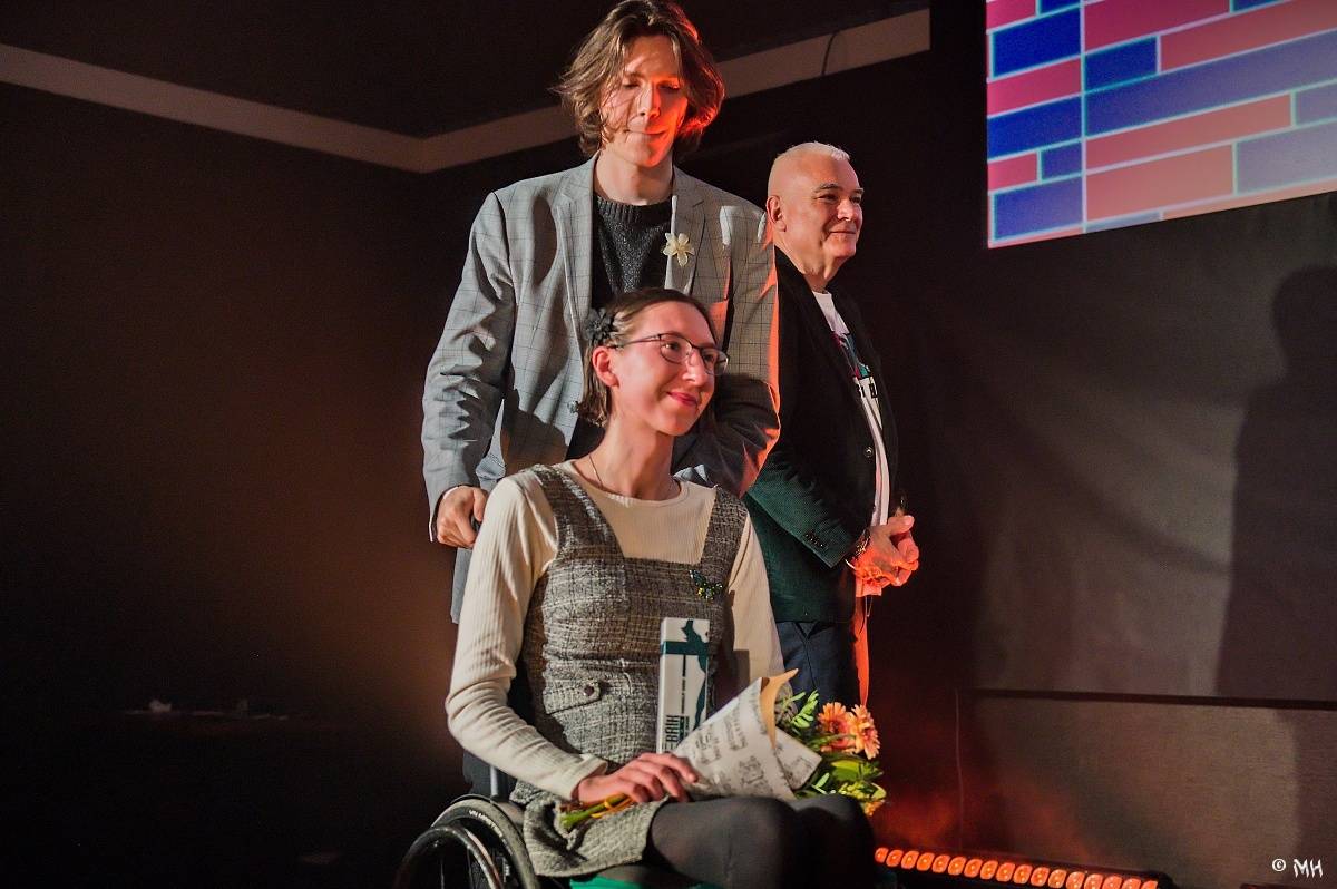 Žebřík oslavil Kristova léta s Rockovým Ježíšem Kamilem Střihavkou. Vystoupili také Marpo a Pan Lynx