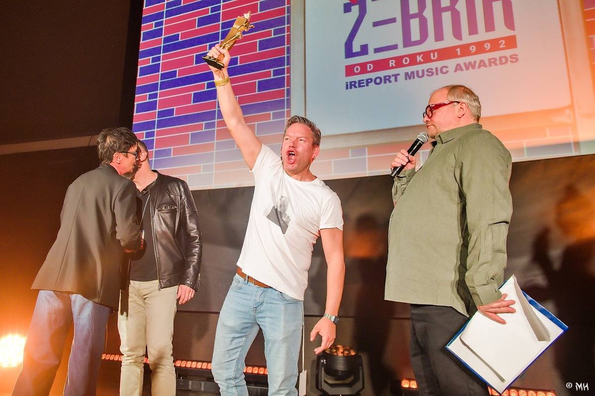 Žebřík oslavil Kristova léta s Rockovým Ježíšem Kamilem Střihavkou. Vystoupili také Marpo a Pan Lynx