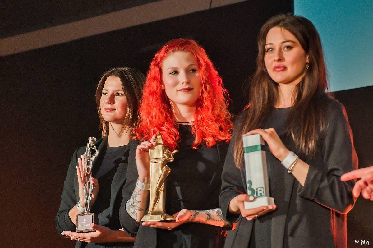 Žebřík oslavil Kristova léta s Rockovým Ježíšem Kamilem Střihavkou. Vystoupili také Marpo a Pan Lynx