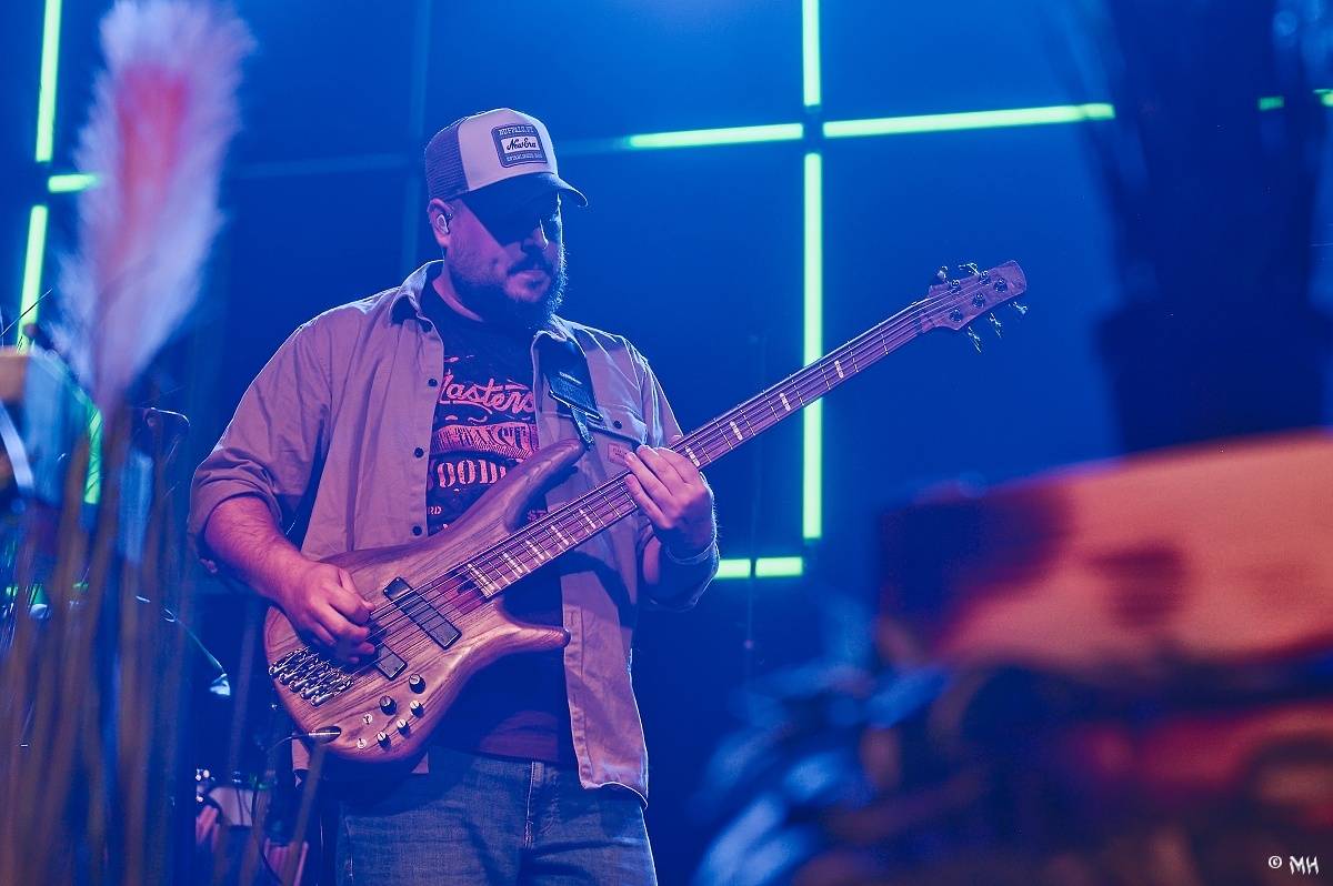 Žebřík oslavil Kristova léta s Rockovým Ježíšem Kamilem Střihavkou. Vystoupili také Marpo a Pan Lynx