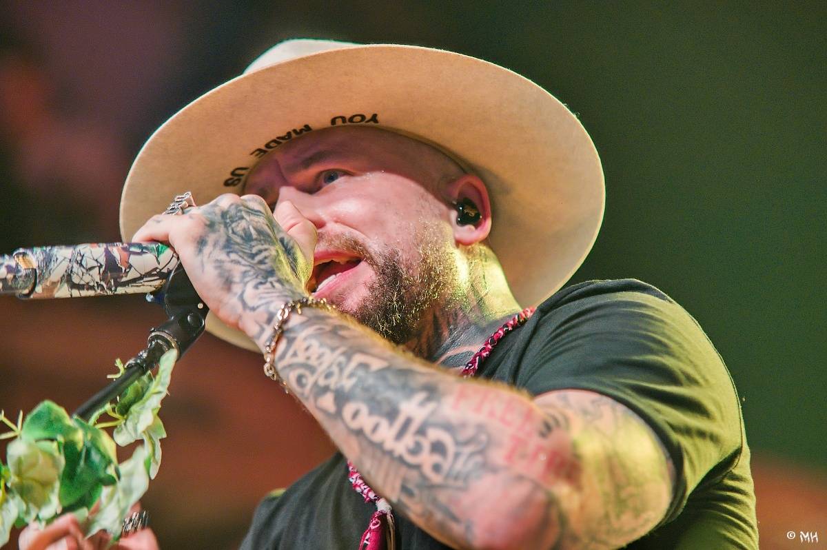 Žebřík oslavil Kristova léta s Rockovým Ježíšem Kamilem Střihavkou. Vystoupili také Marpo a Pan Lynx