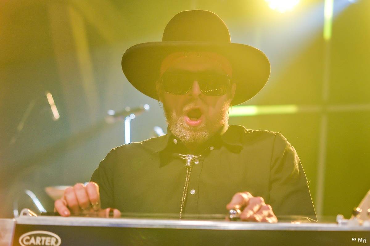 Žebřík oslavil Kristova léta s Rockovým Ježíšem Kamilem Střihavkou. Vystoupili také Marpo a Pan Lynx