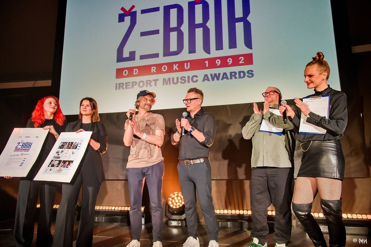 Žebřík oslavil Kristova léta s Rockovým Ježíšem Kamilem Střihavkou. Vystoupili také Marpo a Pan Lynx