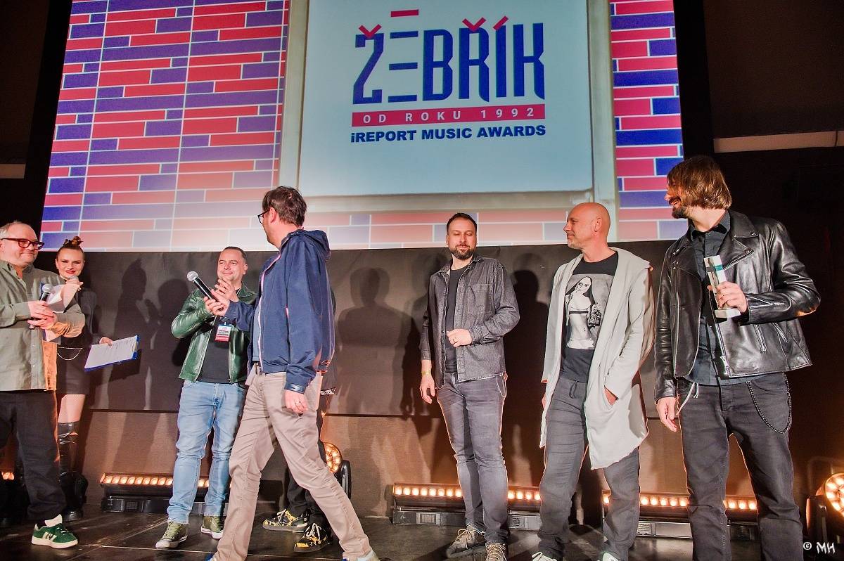 Žebřík oslavil Kristova léta s Rockovým Ježíšem Kamilem Střihavkou. Vystoupili také Marpo a Pan Lynx