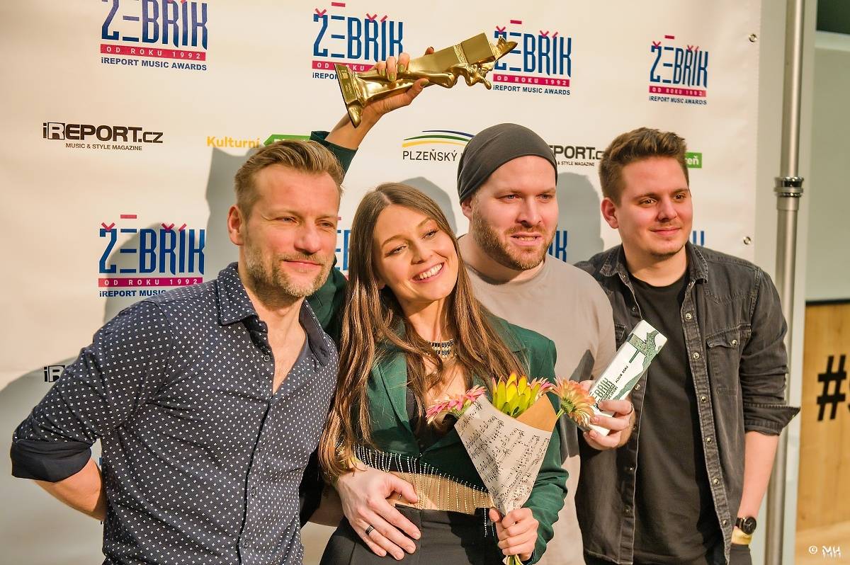 Žebřík oslavil Kristova léta s Rockovým Ježíšem Kamilem Střihavkou. Vystoupili také Marpo a Pan Lynx